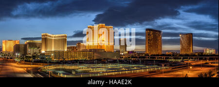 Sonnenuntergang Panorama über Casinos am Las Vegas Strip Stockfoto