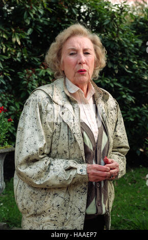 Dame Vera Lynn, bei ihr zu Hause in Ditchling Stockfoto