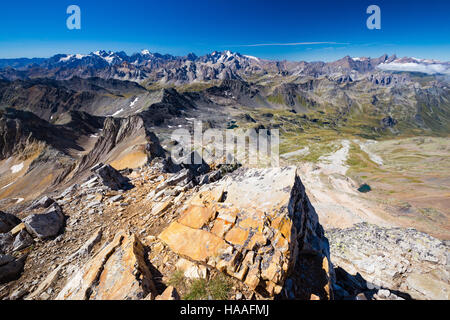 Blick vom Thabor Berggipfel. Gipfel des Vallée Etroite und Clarée. Hautes Alpes. Französische Alpen. Europa. Stockfoto