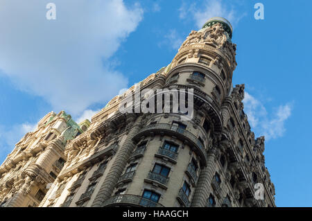 Detail der Ansonia Wohnanlage im Stadtteil Upper West Side von New York am Sonntag, 27. November 2016. (© Richard B. Levine) Stockfoto