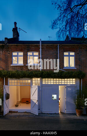 Abenddämmerung Blick. Ei-Studios, LONDON, Vereinigtes Königreich. Architekt: Jonathan Tuckey Design, 2015. Stockfoto