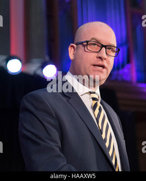 Paul Nuttall ist als der neue Ukip Führer im Emmanuel Centre in Westminster, London angekündigt. Stockfoto