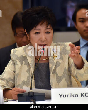 Tokio, Japan. 29. November 2016. Tokio-gov Yuriko Koike spricht bei einem vier-Parteien-treffen, den Kosten und Veranstaltungsorte für die Olympischen Spiele 2020 in Tokio und Paralympics in einem Tokio Hotel Dienstag, 29. November 2016 überprüfen. Die vier Top-Level-Vertreter des Internationalen Olympischen Komitees, 2020 Spiele Organisatoren, der Tokyo Metropolitan und der japanischen Regierung diskutiert Einzelheiten über die Veranstaltungsorte für Rudern/Kanu und Volleyball, basierend auf Vorschlägen von der metropolitan Regierung. Bildnachweis: Natsuki Sakai/AFLO/Alamy Live-Nachrichten Stockfoto