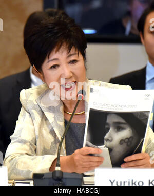 Tokio, Japan. 29. November 2016. Tokio-gov Yuriko Koike spricht bei einem vier-Parteien-treffen, den Kosten und Veranstaltungsorte für die Olympischen Spiele 2020 in Tokio und Paralympics in einem Tokio Hotel Dienstag, 29. November 2016 überprüfen. Die vier Top-Level-Vertreter des Internationalen Olympischen Komitees, 2020 Spiele Organisatoren, der Tokyo Metropolitan und der japanischen Regierung diskutiert Einzelheiten über die Veranstaltungsorte für Rudern/Kanu und Volleyball, basierend auf Vorschlägen von der metropolitan Regierung. Bildnachweis: Natsuki Sakai/AFLO/Alamy Live-Nachrichten Stockfoto