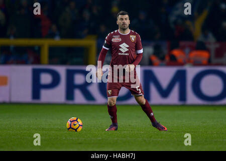 Turin, Italien. 29. November 2016: Cesare Bovo von Torino FC in Aktion während der TIM Cup Fußballspiel zwischen FC Turin und AC Pisa. Bildnachweis: Nicolò Campo/Alamy Live-Nachrichten Stockfoto