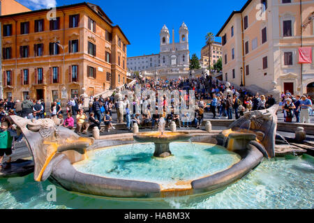 Piazza di Spagna und Kirche Trinita dei Monti, Rom Stockfoto