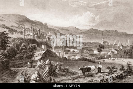 19. Jahrhundert Blick auf ein Landwirt und Vieh mit Glenarm Burg überragt das Dorf am Meer in der Antrim Glens, County Antrim, Nordirland Stockfoto