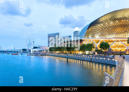 Abend Skyline von Singapur Stockfoto