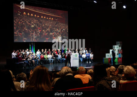 Matteo Renzi Italiens bester Ministre, spricht während einer Volksabstimmung '' Ja '' Kampagne Kundgebung in La Nuvola Convention Center. Stockfoto