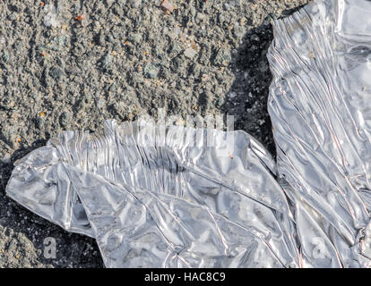 Zerkleinert Aluminium kann auf Asphalt in der Haven Beach in Sag Harbor, NY Stockfoto