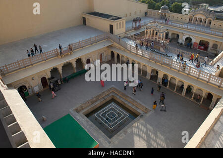 Hawa Mahal, Palast der Winde, Innenhof Draufsicht Jaipur, Rajasthan Stockfoto