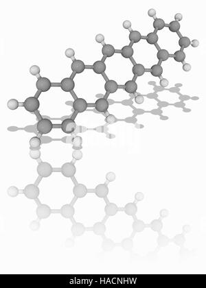Pentacene. Molekülmodell von polyzyklischen aromatischen Kohlenwasserstoffen Pentacene (C22. H14), eine Chemikalie, die als eine organische Halbleiter wirkt. Atome als Kugeln dargestellt werden und sind farblich gekennzeichnet: Kohlenstoff (grau) und Wasserstoff (weiß). Abbildung. Stockfoto