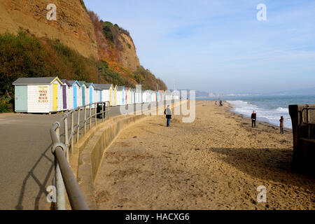 Shanklin, Isle Of Wight, UK. 31. Oktober 2016.  Morgen auf einem sonnigen Oktobertag mit sehr wenigen Leuten am kleinen Strand von Hoffnung. Stockfoto