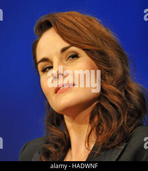 NEW YORK, NY. 8. Dezember 2015.  Michelle Dockery (Lady Mary) im Rahmen des Panels "Downtown Abbey" PBS. © Veronica Bruno/Alamy Stockfoto