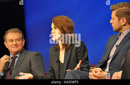 NEW YORK, NY. 8. Dezember 2015.  Hugh Bonneville, Michelle Dockery & Allen Leech, "Downtown Abbey" PBS-Panel. © Veronica Bruno/Alamy Stockfoto