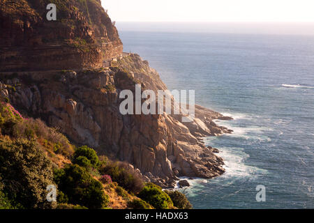 Die Straße entlang Chapmans Peak auf Chapmans Peak Drive, Cape Peninsula, Cape Town South Africa Stockfoto