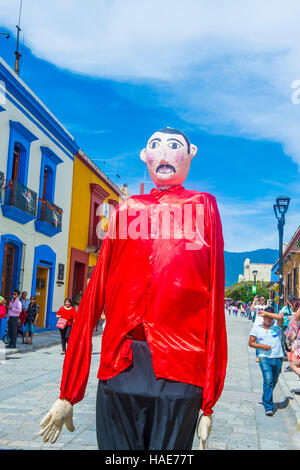 Teilnehmer auf einem Karneval der Tag der Toten in Oaxaca, Mexiko Stockfoto