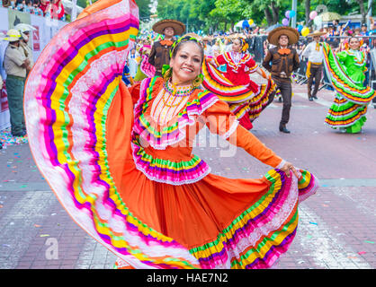 Teilnehmer eine Klangpraxis während des 23. internationalen Mariachi & Charros Festivals in Guadalajara Mexiko Stockfoto