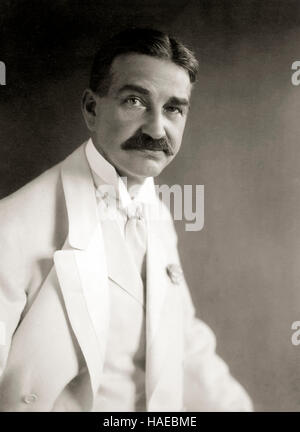 L. Frank Baum (1856-1919) produktiver US-amerikanischer Autor von Kinderbüchern, darunter The Wonderful Wizard of Oz und seine 13 Fortsetzungen. Studio Foto ca. 1908. Stockfoto