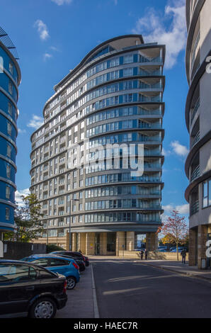 High-Rise Wohnungen/Apartments in Woking, Surrey, UK Stockfoto