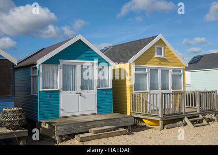 Holzhütten am Mudeford spucken oder Sandbank, Christchurch Harbour, Stockfoto