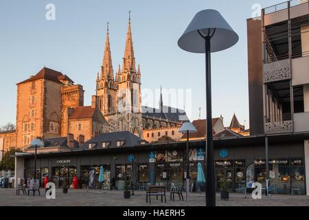 STADT MOULINS SUR ALLIER, ALLIER (03), AUVERGNE, FRANKREICH Stockfoto