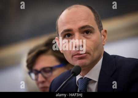 Rom, Italien. 29. November 2016. Stellvertretender Bürgermeister von Rom Daniele Frongia, anlässlich der Vorstellung des "ersten statistischen Bericht über das Stadtgebiet von Rom" im Capitol © Andrea Ronchini/Pacific Press/Alamy Live News Stockfoto