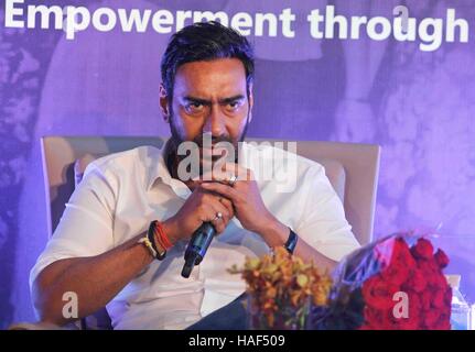 Bollywood-Schauspieler Ajay Devgn Pressekonferenz der Smile Foundation, neue Kampagne sie können fliegen Mumbai bekannt zu geben Stockfoto