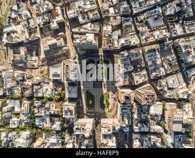 Montevideo, Uruguay - Salvo Palastgebäude, eine nationale Ikone, Blick auf den Platz der Unabhängigkeit von oben Stockfoto