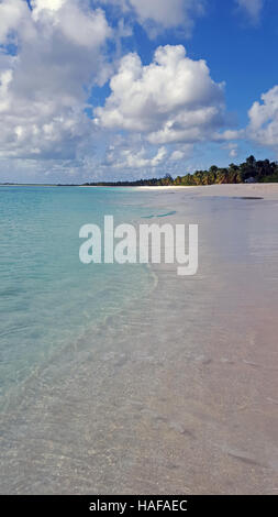 White Sand Beach in tropischen Paradies am St John's Antigua und Barbuda. Prinzessin Diana Beach. Karibik Stockfoto