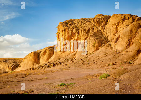 Geologisch sehr interessantes Land über Fint Oase nahe der Stadt Ouarzazate in Marokko Stockfoto