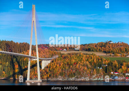 Moderne Schrägseilbrücke in Norwegen, Skarnsund Bridge Stockfoto