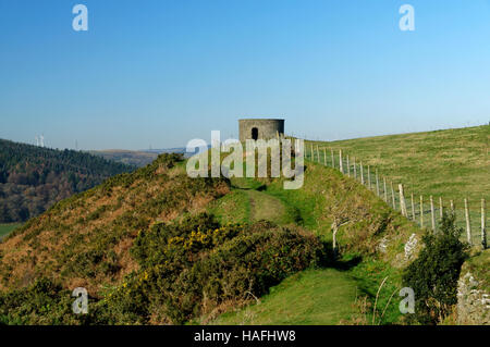 Turm als "Billy Wynt" auf der Oberseite Y Graig hill, Llantrisant, Rhondda Cynon Taf, South Wales bekannt. Stockfoto