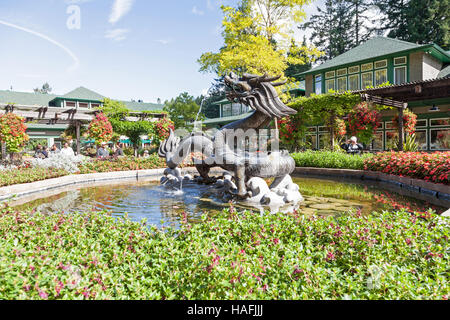 Bronzene Drachen Brunnen am Butchart Gardens Brentwood Bay, British Columbia, Kanada, in der Nähe von Victoria auf Vancouver Island Stockfoto