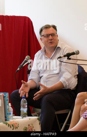 Ed Balls, ehemaliger senior Labour-Politiker, den letzten Stern der Strictly Come Dancing, spricht auf der Stoke Newington Literaturfestival Stockfoto