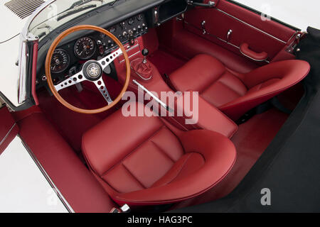 1964 Jaguar E-Typ Serie 1 Drophead Coupé Interieur Stockfoto