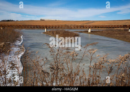 Shanksville, Pennsylvania - eine Brücke über Feuchtgebiete am Flight 93 National Memorial. Stockfoto