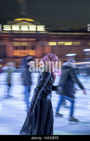 London, UK. 30. November 2016. Somerset House Ice Rink Credit: Guy Corbishley/Alamy Live-Nachrichten Stockfoto