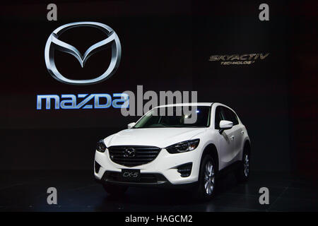 Nonthaburi, Thailand. 30. November 2016. NONTHABURI - 30 NOVEMBER: Mazda CX-5-Auto auf dem Display an Thailand International Motor Expo 2016 am 30. November 2016 in Nonthaburi, Thailand. Bildnachweis: Chatchai Somwat/Alamy Live-Nachrichten Stockfoto