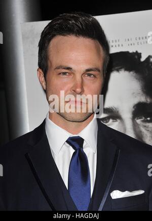 Los Angeles, Kalifornien, USA. 30. November 2016. Justin Smith im Ankunftsbereich für "Man Down" Premiere, Arclight Hollywood, Los Angeles, Kalifornien 30. November 2016. Bildnachweis: Elizabeth Goodenough/Everett Collection/Alamy Live-Nachrichten Stockfoto