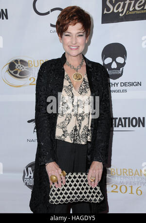 Hollywood, CA, USA. 30. November 2016.  Carolyn Hennesy. Premiere des TriCoast Worldwide '' besser Verbrecher '' statt auf TCL Chinese Theater. Bildnachweis: Birdie Thompson/AdMedia Credit: Birdie Thompson/AdMedia/ZUMA Draht/Alamy Live-Nachrichten Stockfoto