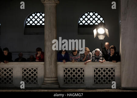 Verherrlichung Zeremonie in der Kirche St. Demetrius der Patron Saint of Thessaloniki Anwesenheit des Präsidenten der griechischen Republik, Prokopis Pavlopoulos in Thessaloniki, Griechenland am 26. Oktober 2016. Stockfoto