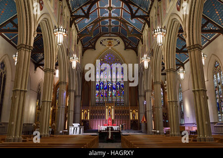 Renovierte Kirchenschiff und Heiligtum des St. Michael Kathedrale Basilica Toronto Stockfoto