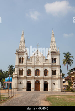 Die Kathedrale Santa Cruz Basilika in Fort Kochi, Cochin, Indien Stockfoto