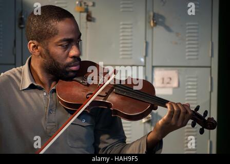 Tudo Que Aprendemos Juntos Violine Lehrer Jahr: 2015 Brasilien Regie: Sergio Machado Lazaro Ramos Stockfoto