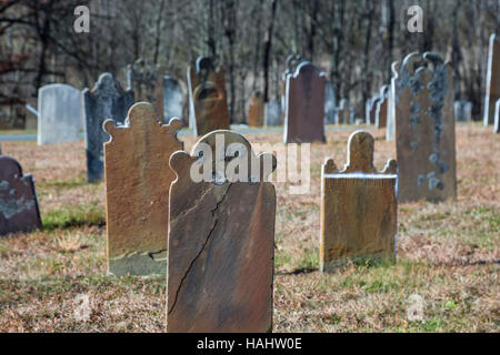 Berlin, Pennsylvania - Grabsteine auf dem Friedhof von Old Log Church. Die ersten Bestattungen waren im Jahre 1806. Stockfoto