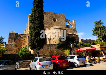 Kirche der Heiligen Peter und Paul, umbenannte AsSinan Pascha-Moschee. Famagusta, Ammochostos, Nord-Zypern Stockfoto