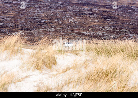 Traditionelles Ferienhaus am Seilebost Strand, Harris, Hebriden, Schottland Stockfoto