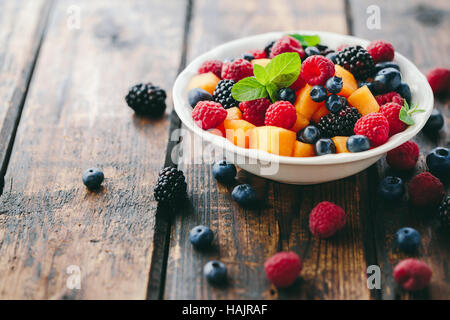 Schüssel Obstsalat Stockfoto