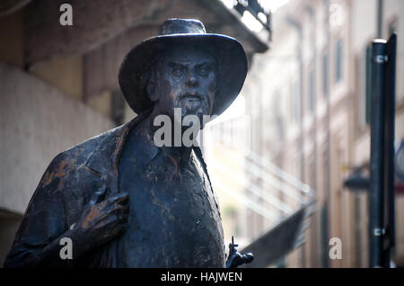 Verona, Italien-Statue des italienischen Dichters Berto Barbarani Stockfoto